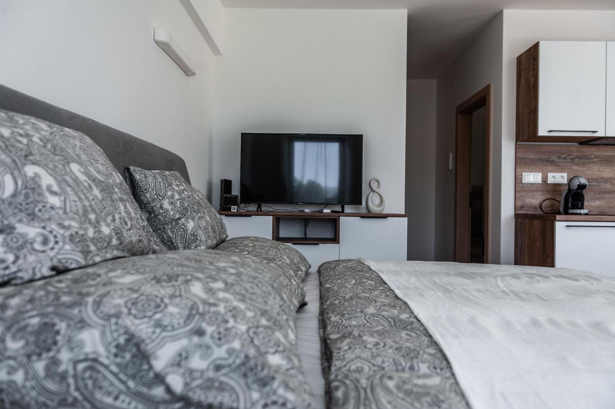 Apartmany Besen Bešeňová Dış mekan fotoğraf